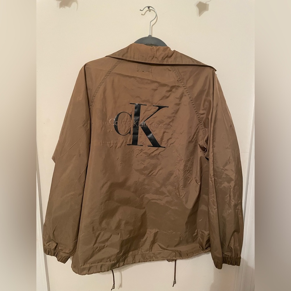 WOMENS CALVIN KlEIN TAN WINDBREAKER